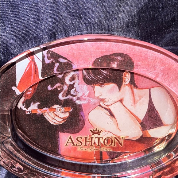 Ashton - Picture 4 of 9